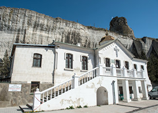 Свято-Климентовский пещерный монастырь
