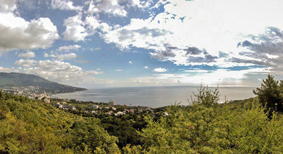 Панорамный вид на город Ялта