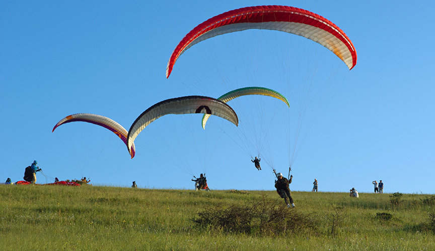 Paragliders on Mount Klementyev