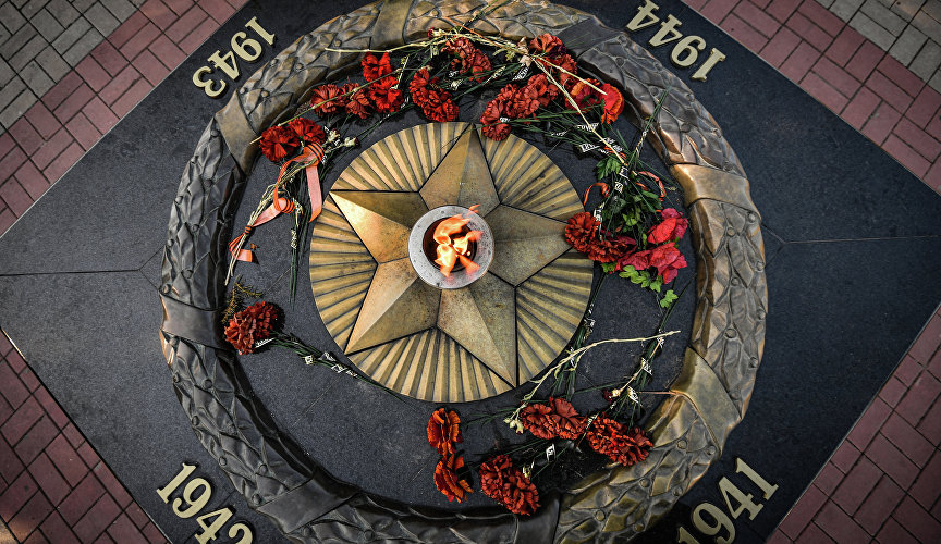 Вечный огонь в Сквере Славы в Керчи