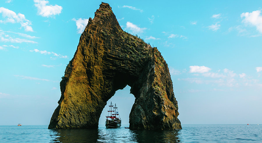 Топ мест Крыма для загадывания желаний: источники, горы и скалы