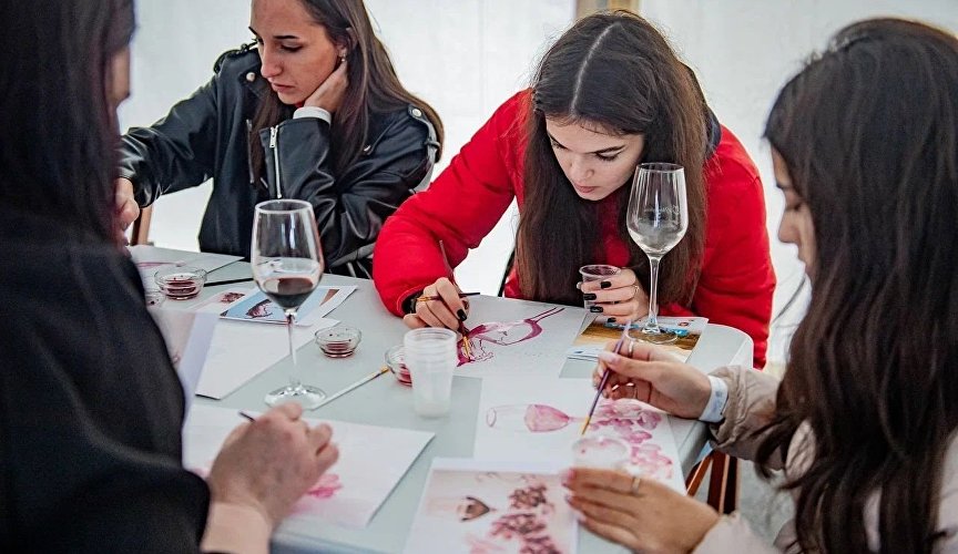 Мастер-класс по винной живописи на #Ноябрьфест