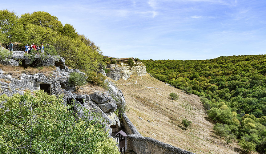 В XIV веке пещерный город стал первой столицей Крымского ханства – государства, которое в 1441 году основал чингизид Хаджи Герай.