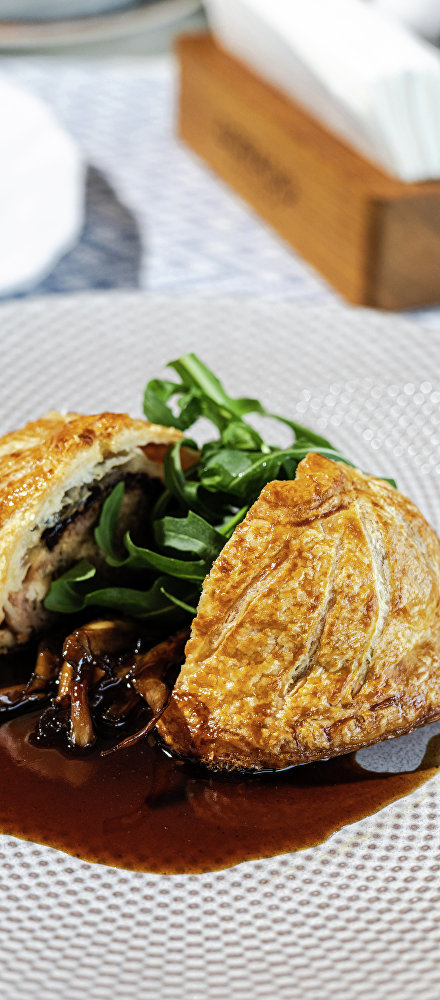 Новогодние сеты от крымских ресторанов: что предлагают в Алуште