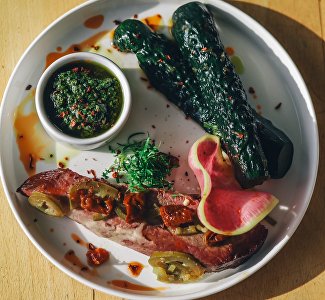 Новогодние сеты от крымских ресторанов: что предлагают в Симферополе Новогодние сеты от крымских ресторанов: что предлагают в Симферополе